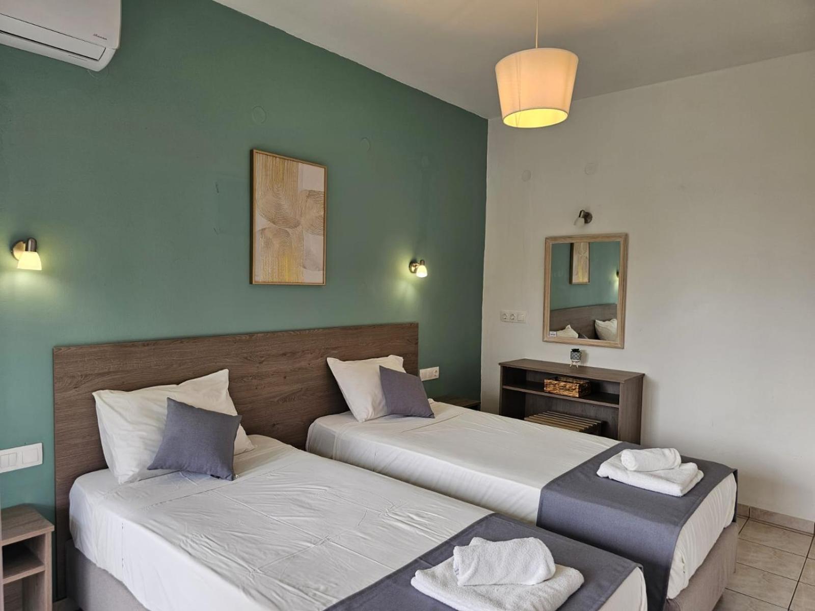Appartement Gardelis Gardens à Benitses  Chambre photo